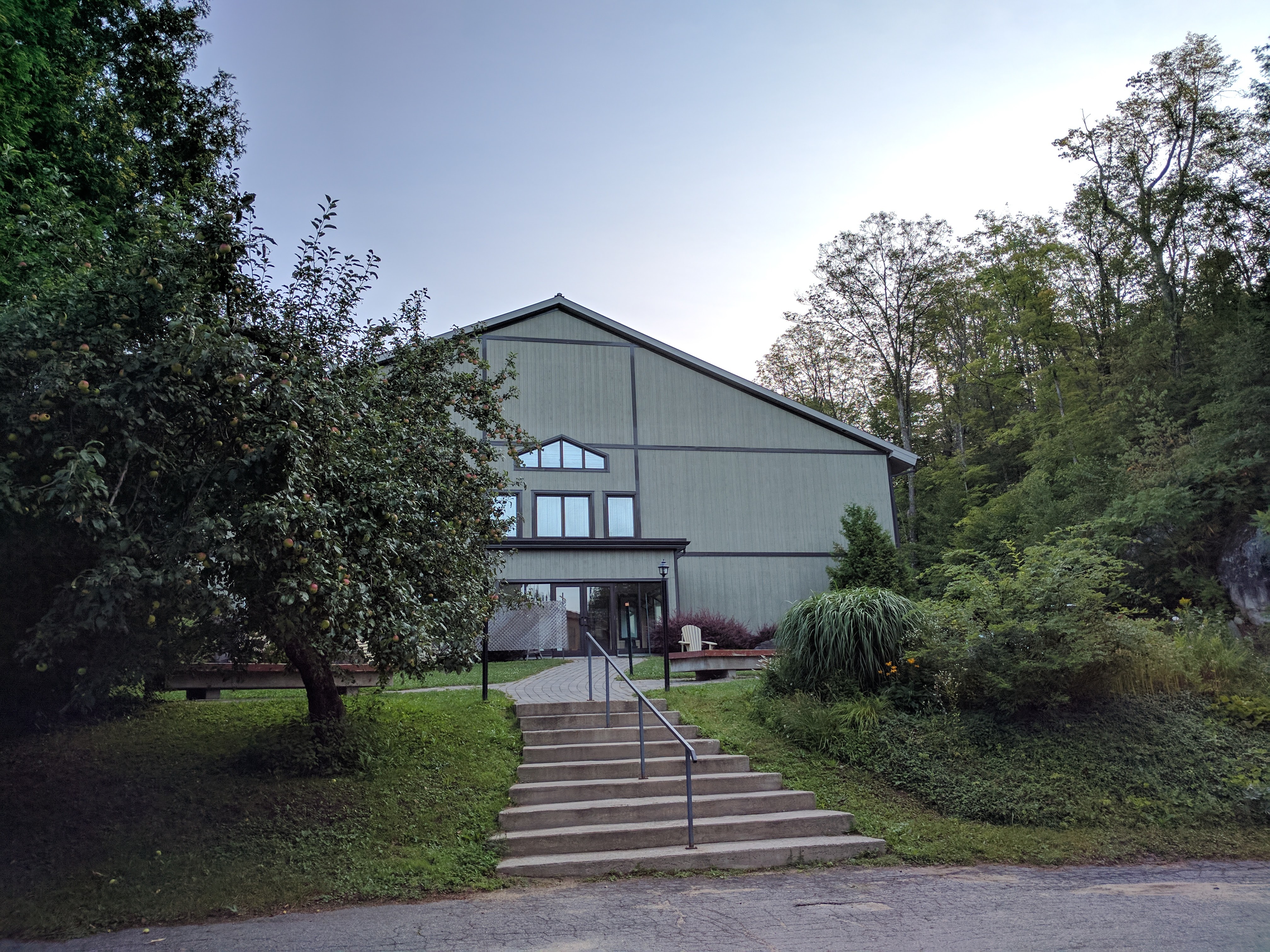 The meditation hall at Dhamma Suttama in Montebello, Québec.